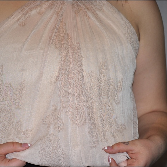 Nude crop top (small) - Picture 4 of 4